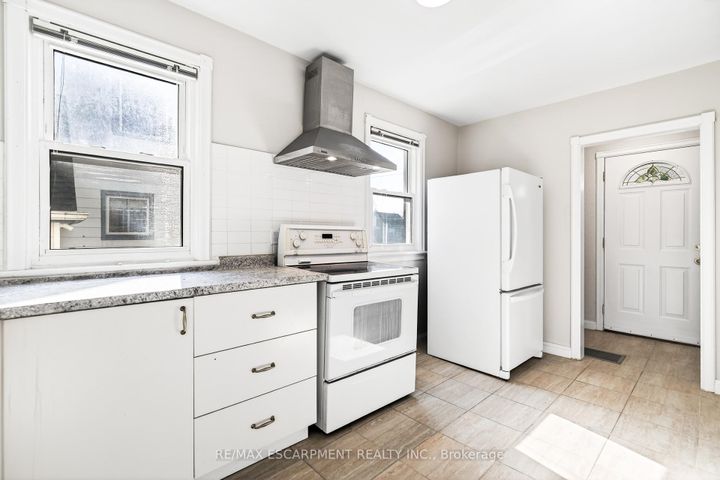 Photo 9 at 269 Queensdale Avenue E, Inch Park, Hamilton