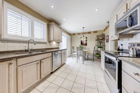 Photo 16 at 15 Willimart Court, Newtonbrook West, Toronto