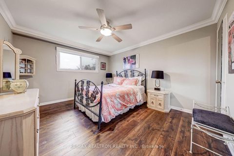 Photo 24 at 15 Willimart Court, Newtonbrook West, Toronto