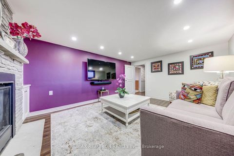 Photo 28 at 15 Willimart Court, Newtonbrook West, Toronto