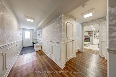 Photo 33 at 15 Willimart Court, Newtonbrook West, Toronto