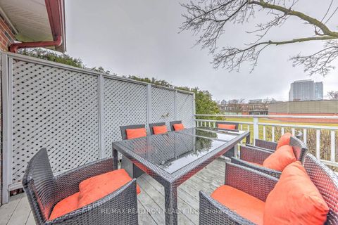 Photo 43 at 15 Willimart Court, Newtonbrook West, Toronto