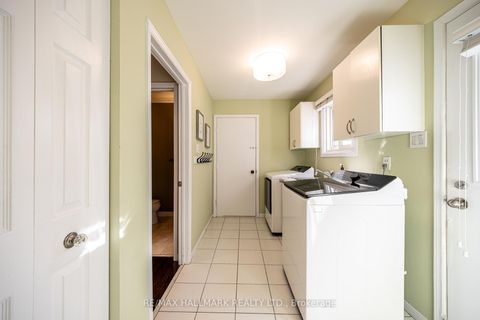 Photo 11 at 85 Colvin Crescent, Brownridge, Vaughan