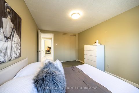 Photo 32 at 85 Colvin Crescent, Brownridge, Vaughan