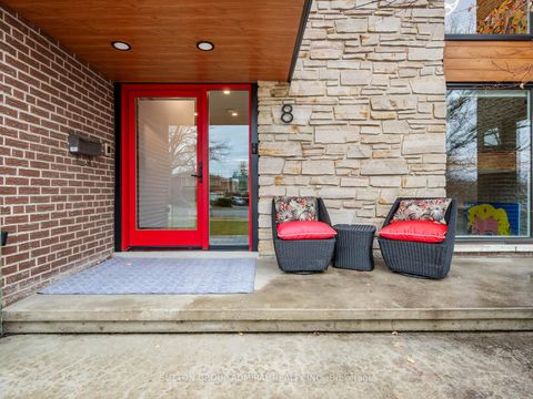 Photo 2 at 8 Foxdale Court, Steeles, Toronto