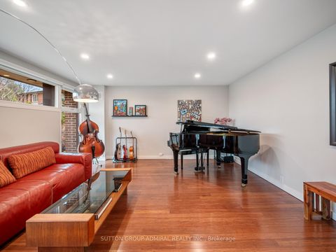 Photo 6 at 8 Foxdale Court, Steeles, Toronto