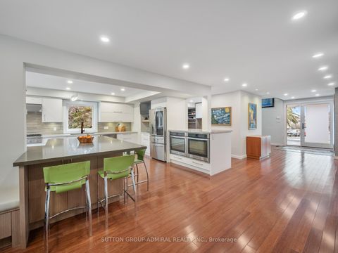 Photo 11 at 8 Foxdale Court, Steeles, Toronto