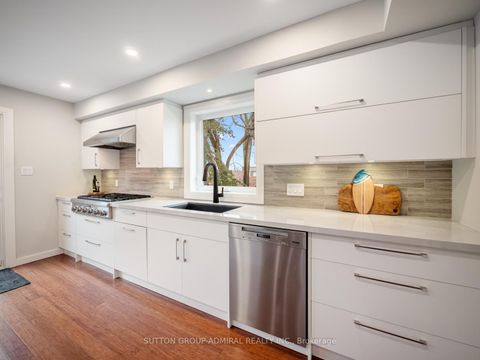 Photo 13 at 8 Foxdale Court, Steeles, Toronto