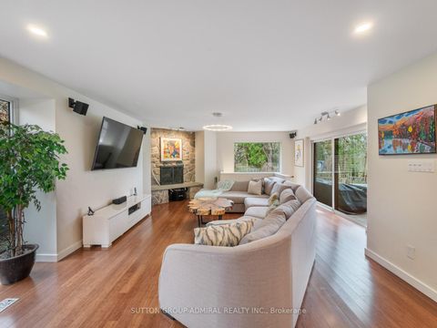 Photo 19 at 8 Foxdale Court, Steeles, Toronto