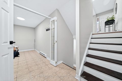 Photo 8 at 179 Milestone Crescent, Aurora Village, Aurora