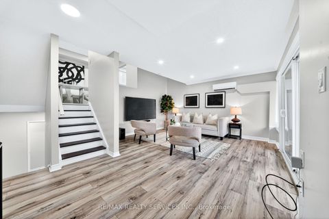 Photo 14 at 179 Milestone Crescent, Aurora Village, Aurora