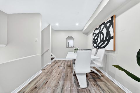 Photo 20 at 179 Milestone Crescent, Aurora Village, Aurora