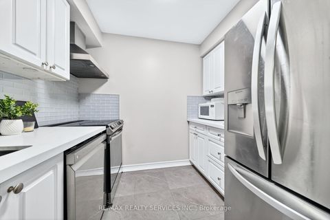 Photo 22 at 179 Milestone Crescent, Aurora Village, Aurora