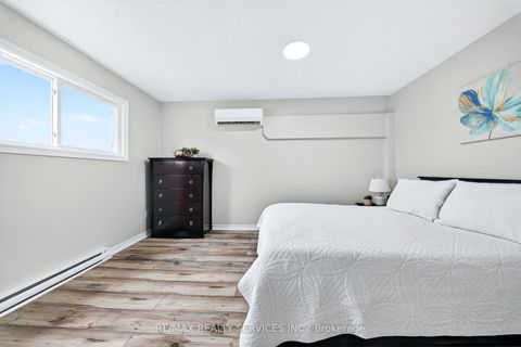 Photo 32 at 179 Milestone Crescent, Aurora Village, Aurora