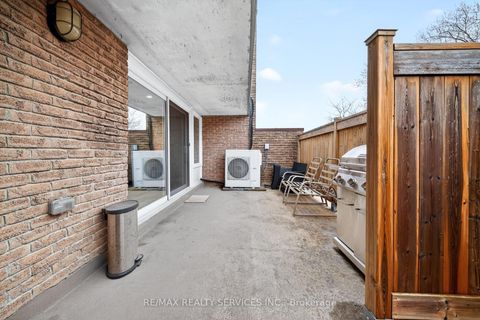 Photo 38 at 179 Milestone Crescent, Aurora Village, Aurora