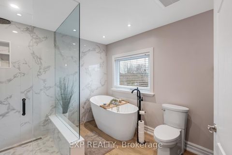 Photo 22 at 138 Princeton Gate, Maple, Vaughan