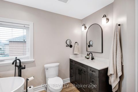 Photo 23 at 138 Princeton Gate, Maple, Vaughan