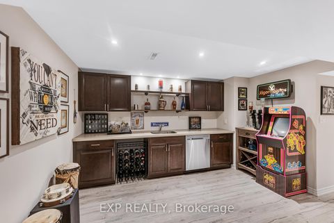 Photo 31 at 138 Princeton Gate, Maple, Vaughan