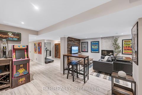 Photo 32 at 138 Princeton Gate, Maple, Vaughan