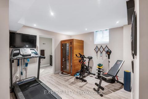 Photo 36 at 138 Princeton Gate, Maple, Vaughan