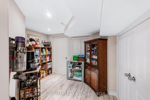 Photo 38 at 138 Princeton Gate, Maple, Vaughan