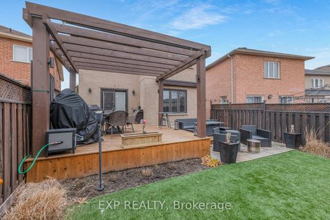 Photo 40 at 138 Princeton Gate, Maple, Vaughan