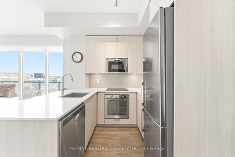 Photo 6 at 305 - 99 Eagle Rock Way, Rural Vaughan, Vaughan