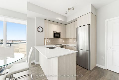 Photo 10 at 305 - 99 Eagle Rock Way, Rural Vaughan, Vaughan