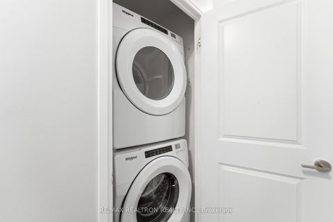 Photo 24 at 305 - 99 Eagle Rock Way, Rural Vaughan, Vaughan