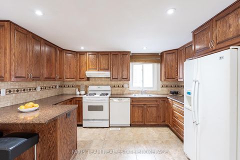 Photo 4 at 13 Maitland Drive, Grove East, Barrie