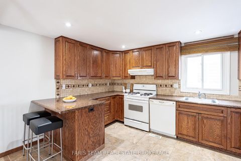 Photo 5 at 13 Maitland Drive, Grove East, Barrie