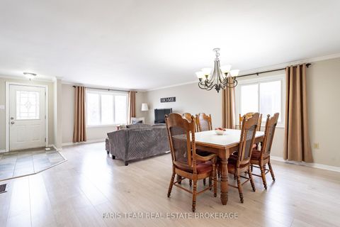 Photo 9 at 13 Maitland Drive, Grove East, Barrie