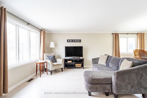 Photo 10 at 13 Maitland Drive, Grove East, Barrie