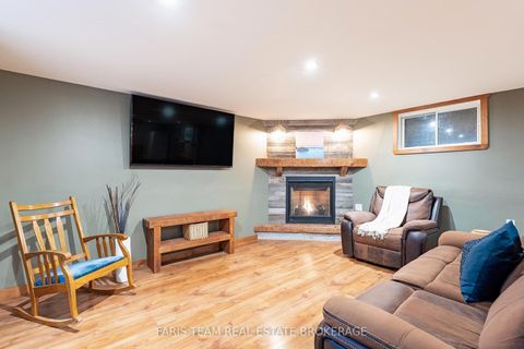 Photo 17 at 13 Maitland Drive, Grove East, Barrie