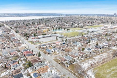 Photo 32 at 13 Maitland Drive, Grove East, Barrie