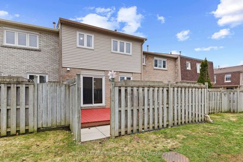 Photo 30 at 93 - 580 Eyer Drive, West Shore, Pickering