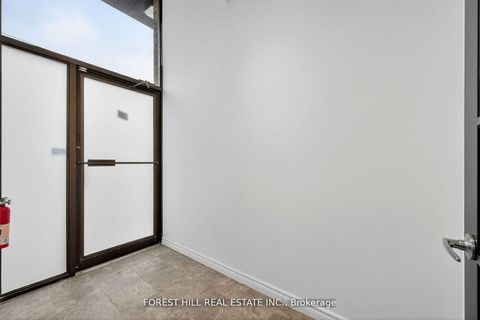 Photo 3 at 11 - 241 Edgeley Boulevard, Concord, Vaughan