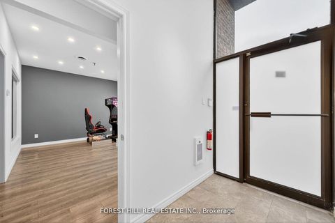 Photo 4 at 11 - 241 Edgeley Boulevard, Concord, Vaughan