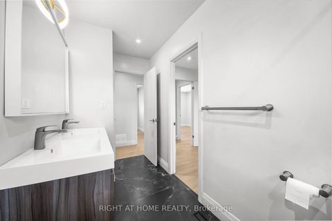 Photo 10 at 60 HEATHER Street, Sunnidale, Barrie