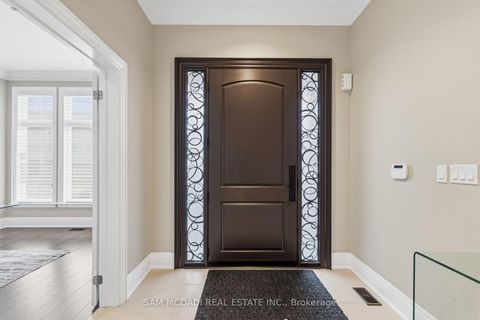 Photo 3 at 92 Heintzman Crescent, Patterson, Vaughan