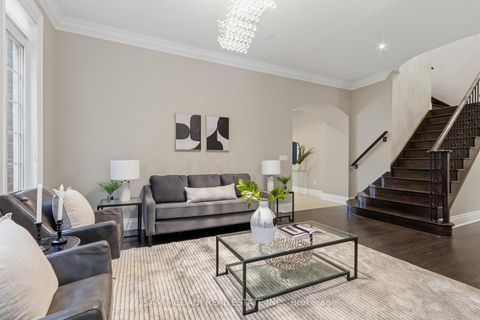 Photo 8 at 92 Heintzman Crescent, Patterson, Vaughan