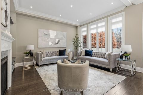 Photo 16 at 92 Heintzman Crescent, Patterson, Vaughan