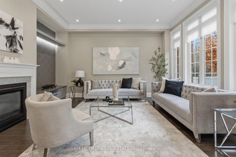 Photo 17 at 92 Heintzman Crescent, Patterson, Vaughan