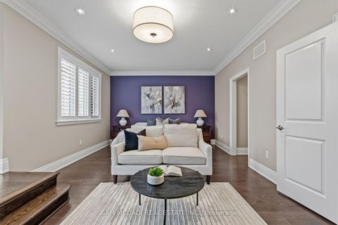 Photo 23 at 92 Heintzman Crescent, Patterson, Vaughan