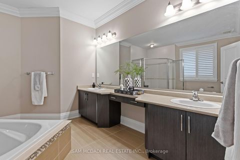 Photo 28 at 92 Heintzman Crescent, Patterson, Vaughan