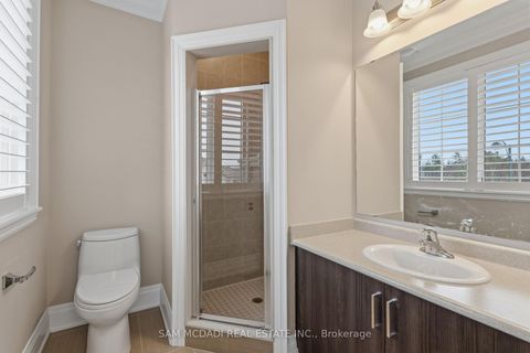 Photo 31 at 92 Heintzman Crescent, Patterson, Vaughan