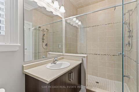 Photo 39 at 92 Heintzman Crescent, Patterson, Vaughan