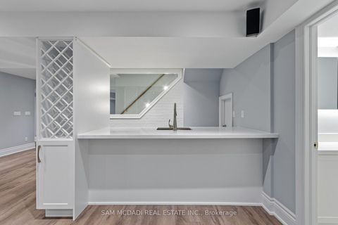 Photo 41 at 92 Heintzman Crescent, Patterson, Vaughan