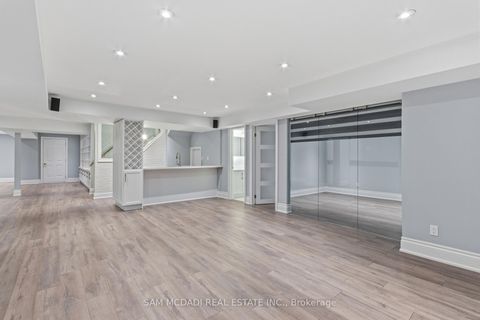 Photo 42 at 92 Heintzman Crescent, Patterson, Vaughan