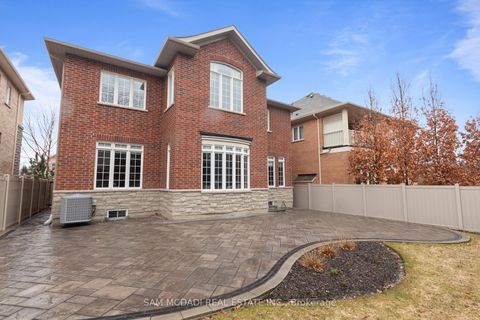 Photo 48 at 92 Heintzman Crescent, Patterson, Vaughan